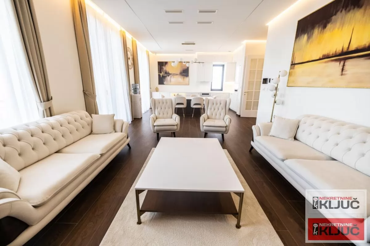 SREMSKA KAMENICA-TATARSKO BRDO IZDAJE SE LUX STAN SA GARAŽOM 4