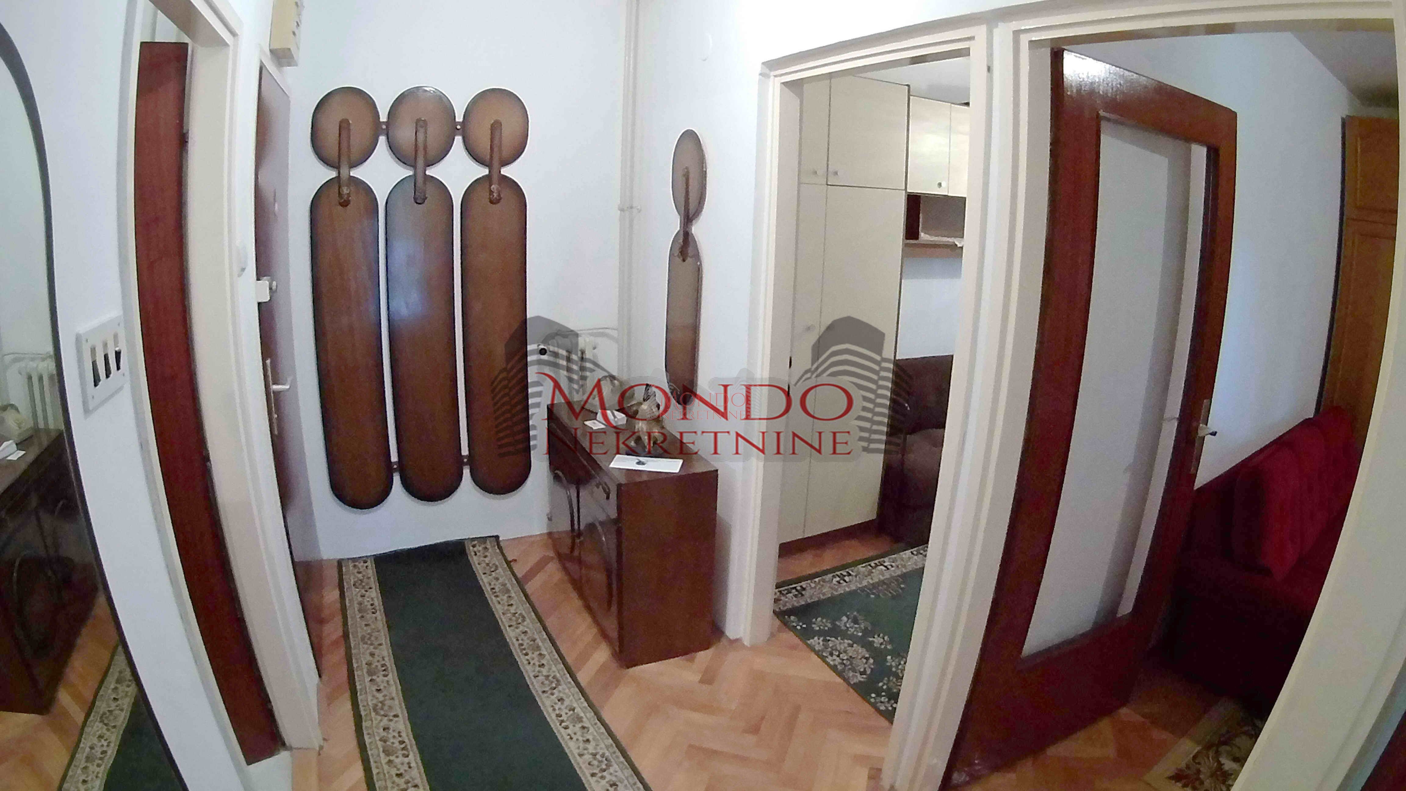 Jednoiposoban stan preko puta parka Sv. Save, ul Romanijska 6