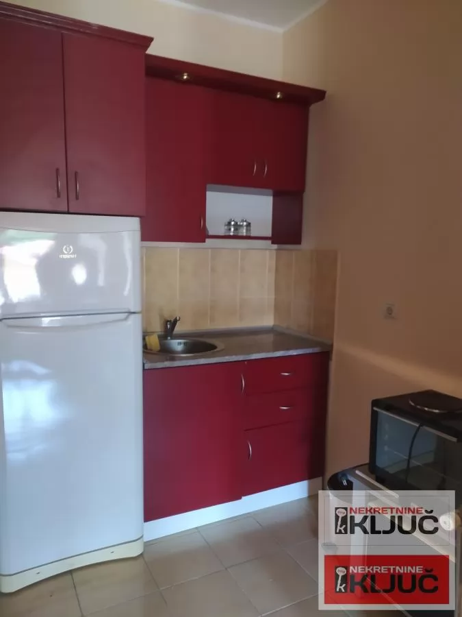 KOD SOMBORSKOG BULEVARA, 27m2, Garsonjera 10