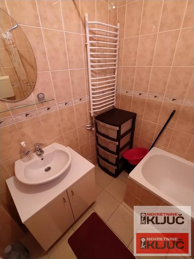 KOD SOMBORSKOG BULEVARA, 27m2, Garsonjera 5