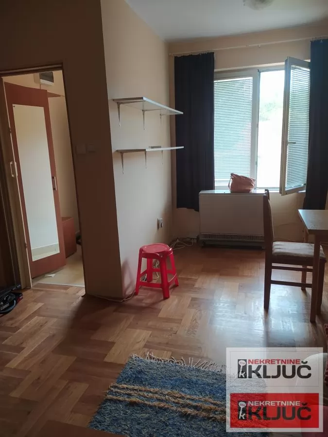 KOD SOMBORSKOG BULEVARA, 27m2, Garsonjera 6