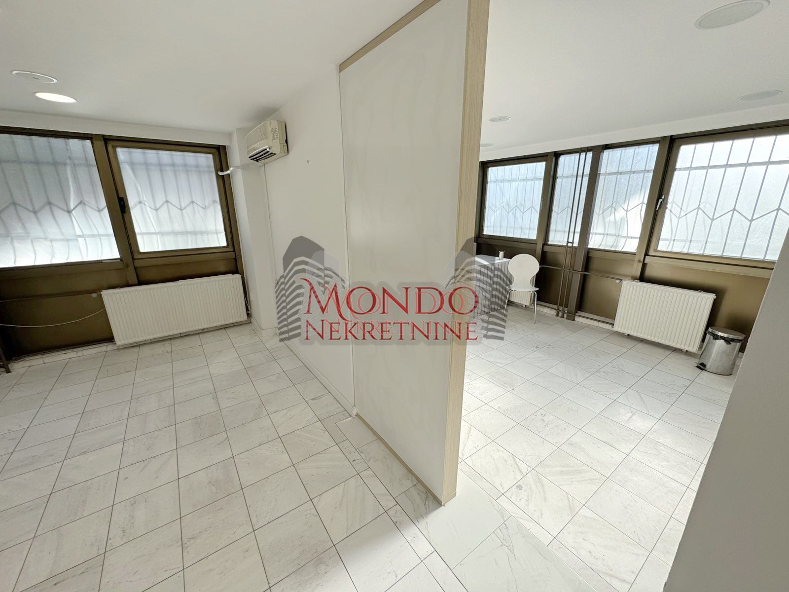 Lokal preko puta Gradske bolnice, ul Zetska 3