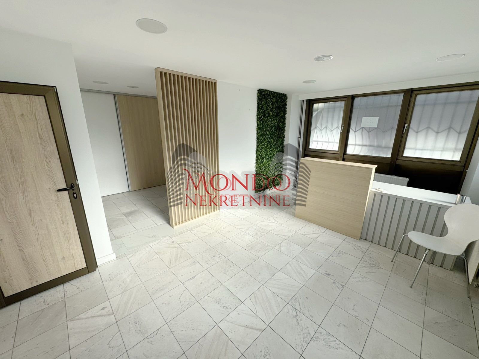 Lokal preko puta Gradske bolnice, ul Zetska 2