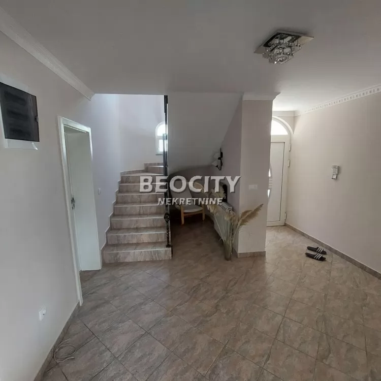 Kuća, 225 m2, Lipov gaj, Milice Rakić ID: 125670 8