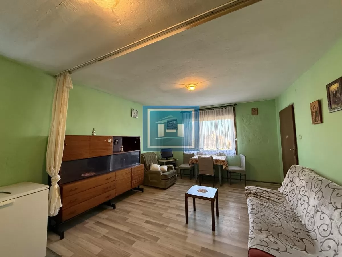 Na prodaju prostrano imanje u selu Crnče – idealno za život ili investiciju 22