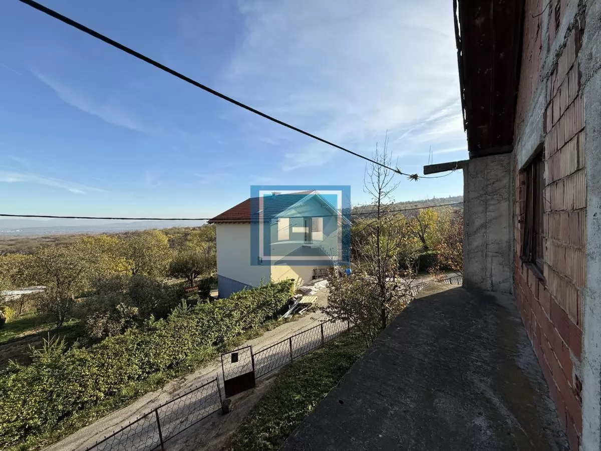 Na prodaju prostrano imanje u selu Crnče – idealno za život ili investiciju 43