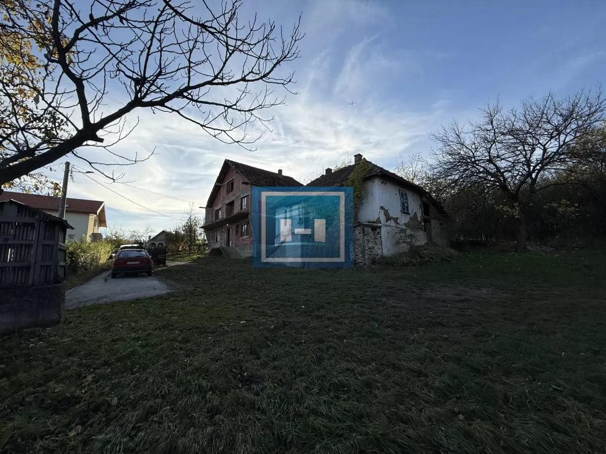 Na prodaju prostrano imanje u selu Crnče – idealno za život ili investiciju 73