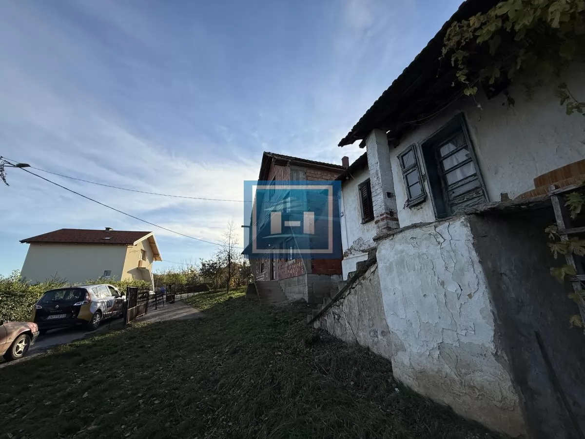 Na prodaju prostrano imanje u selu Crnče – idealno za život ili investiciju 77