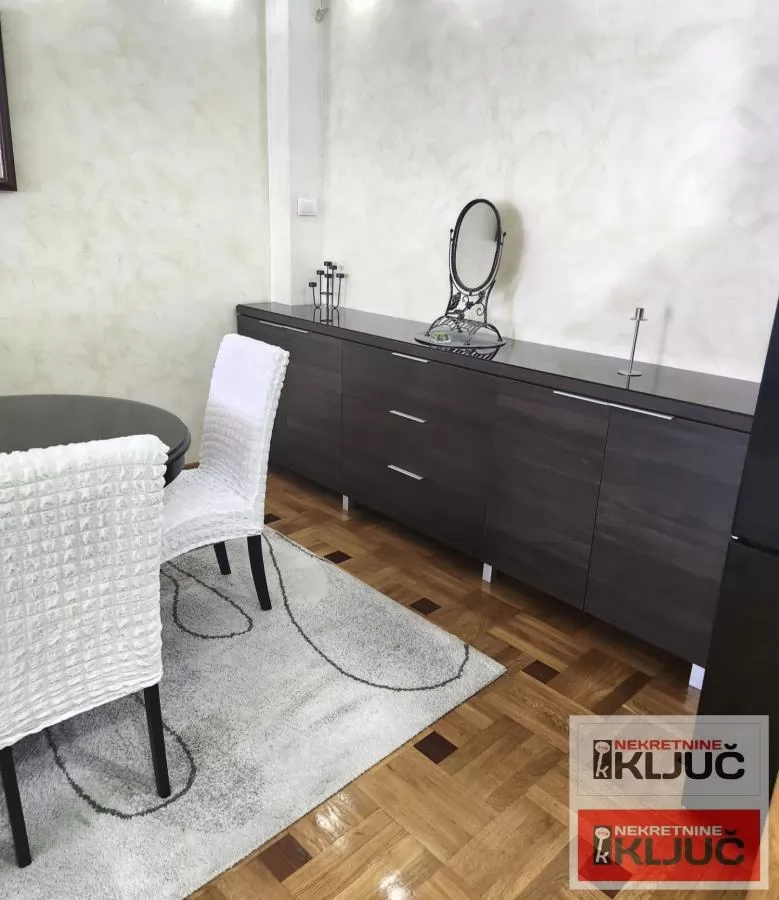 BULEVAR PATRIJARHA PAVLA IZDAJE SE TROIPOSOBAN MODERNO OPREMLJEN STAN SA GARAŽNIM MESTOM 13