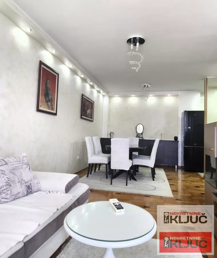 BULEVAR PATRIJARHA PAVLA IZDAJE SE TROIPOSOBAN MODERNO OPREMLJEN STAN SA GARAŽNIM MESTOM 18