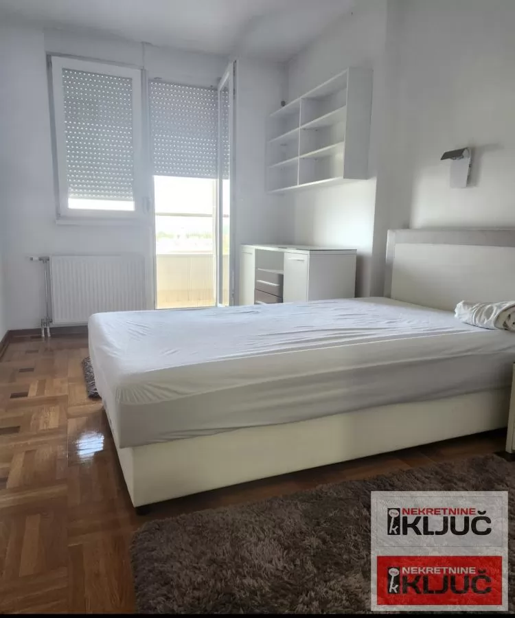 BULEVAR PATRIJARHA PAVLA IZDAJE SE TROIPOSOBAN MODERNO OPREMLJEN STAN SA GARAŽNIM MESTOM 4