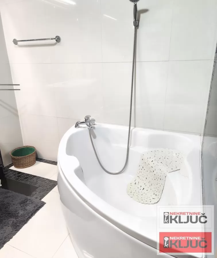 BULEVAR PATRIJARHA PAVLA IZDAJE SE TROIPOSOBAN MODERNO OPREMLJEN STAN SA GARAŽNIM MESTOM 6