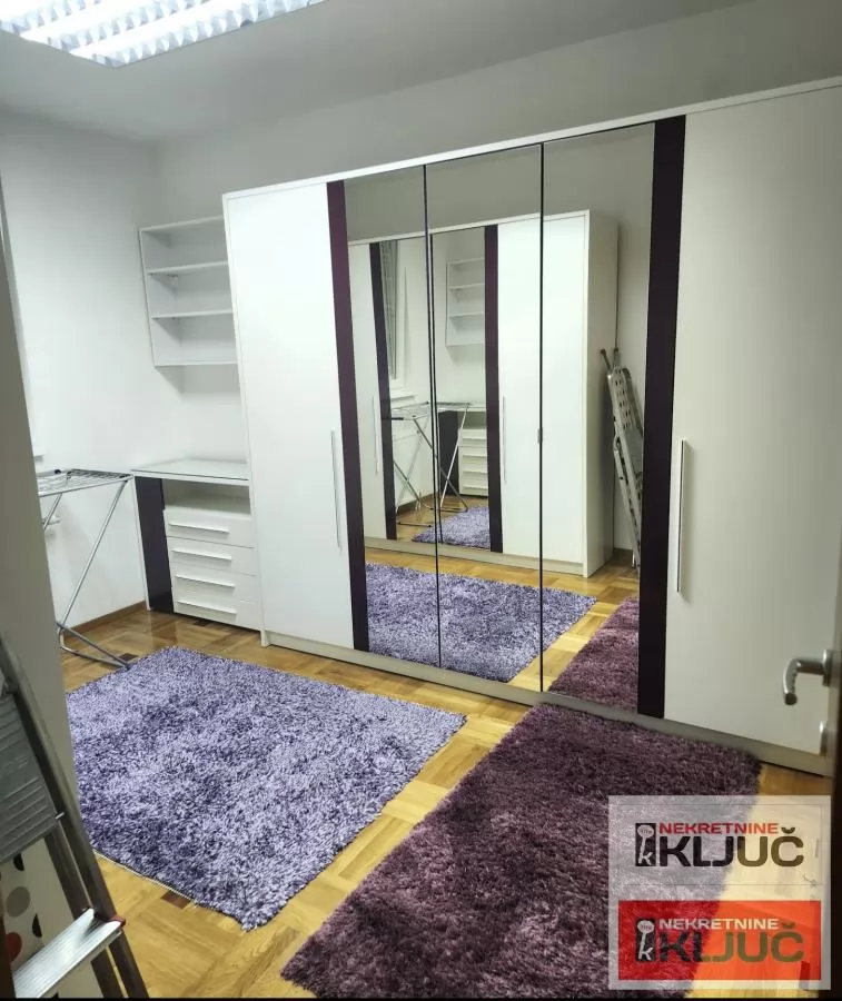 BULEVAR PATRIJARHA PAVLA IZDAJE SE TROIPOSOBAN MODERNO OPREMLJEN STAN SA GARAŽNIM MESTOM 9