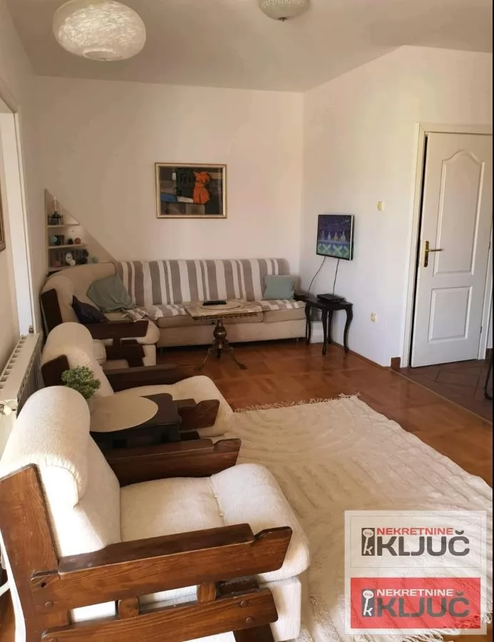 CENTAR IZDAJE SE JEDNOIPOSOBAN NAMEŠTEN STAN 2