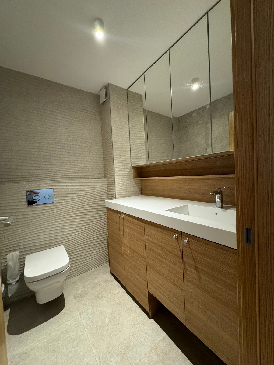 Izdajemo odličan 3 0 stan na Dorćolu  77m2 parking 5