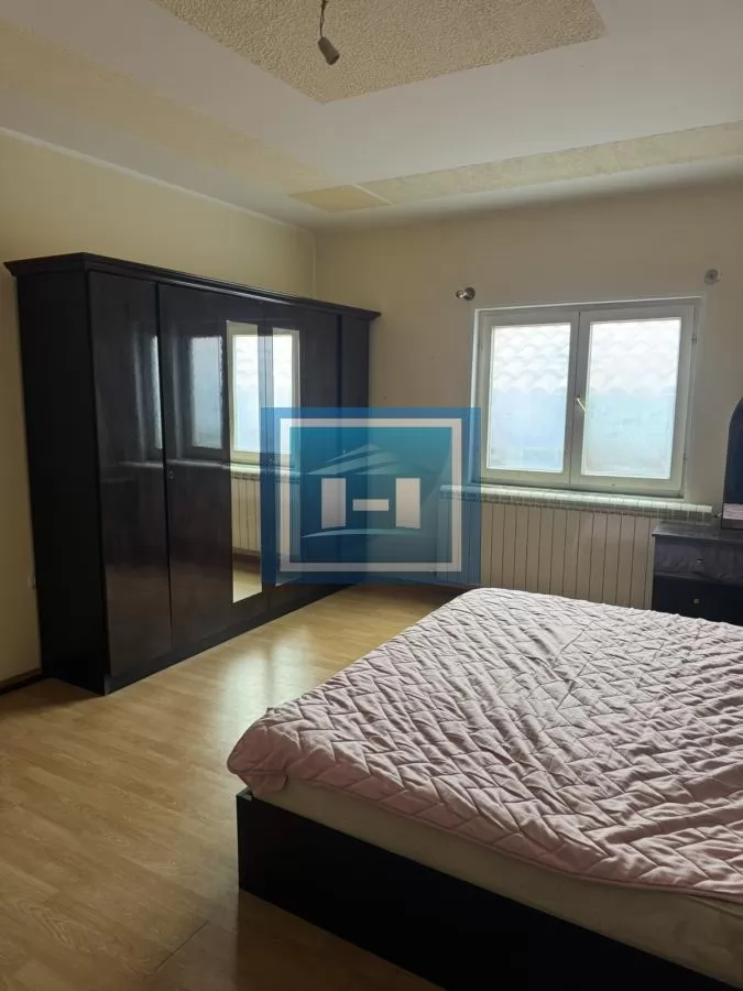 PRODAJE SE PROSTRANA KUĆA – MIRNA ULICA, BLIZINA SVIH SADRŽAJA 6