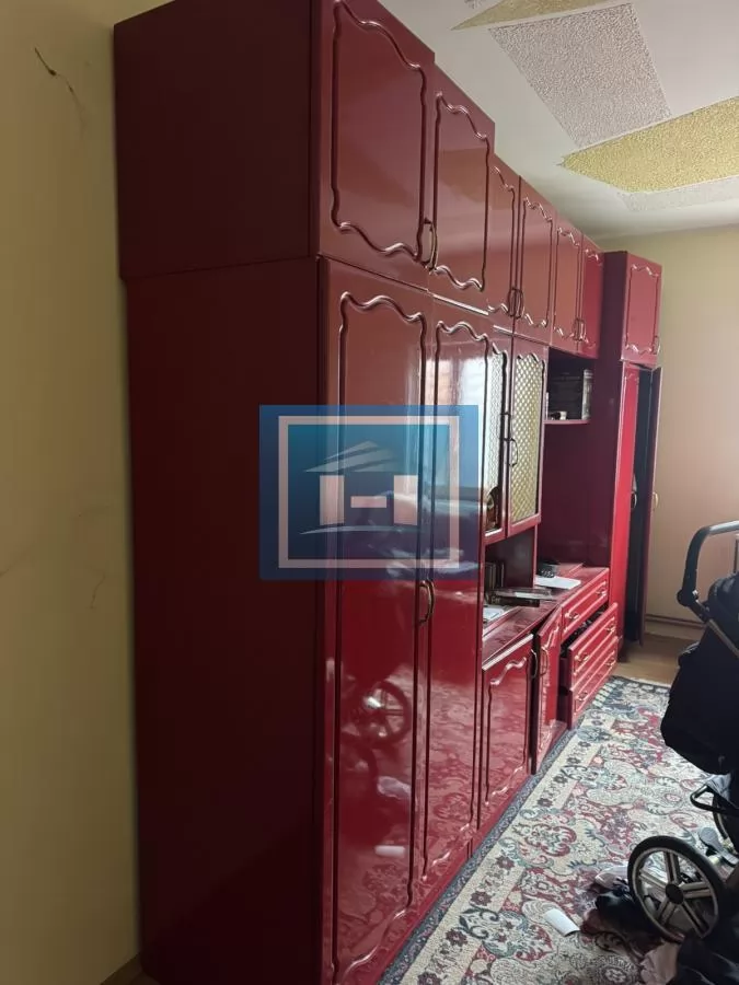 PRODAJE SE PROSTRANA KUĆA – MIRNA ULICA, BLIZINA SVIH SADRŽAJA 8