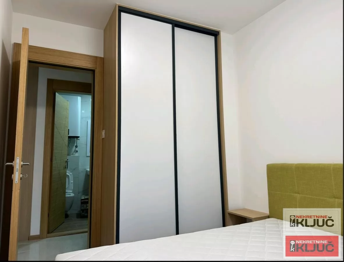 SPENS IZDAJE SE JEDNOIPOSOBAN MODERNO OPREMLJEN STAN SA GARAŽNIM MESTOM 18