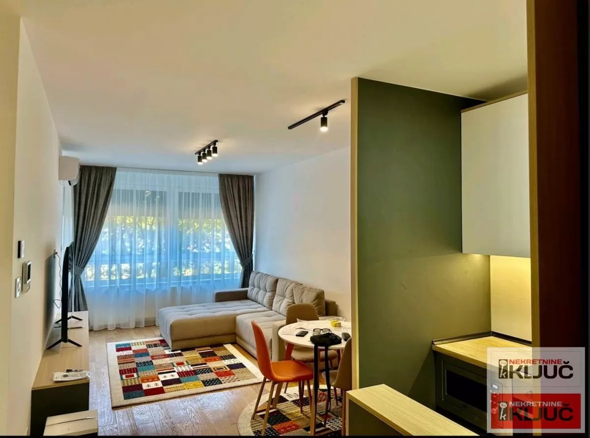 SPENS IZDAJE SE JEDNOIPOSOBAN MODERNO OPREMLJEN STAN SA GARAŽNIM MESTOM 3