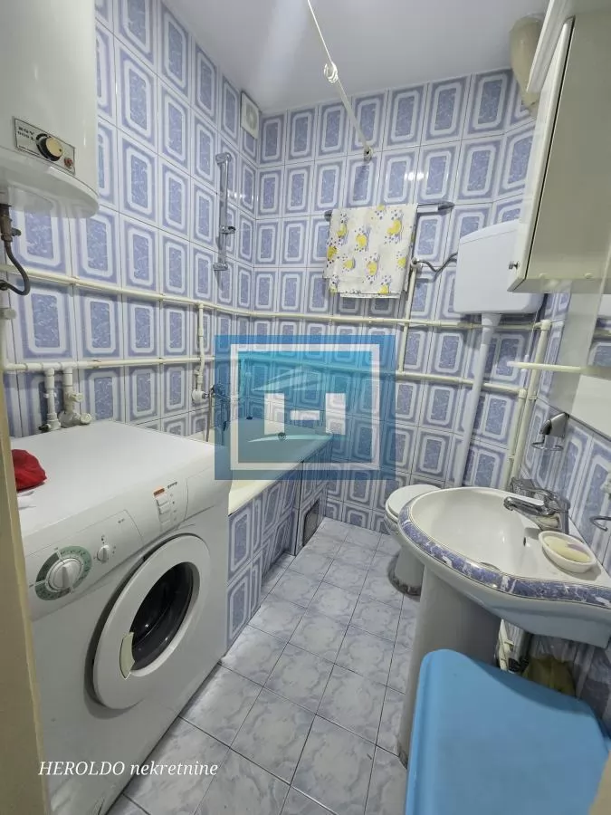 Izdavanje, Stan, Vranje 11