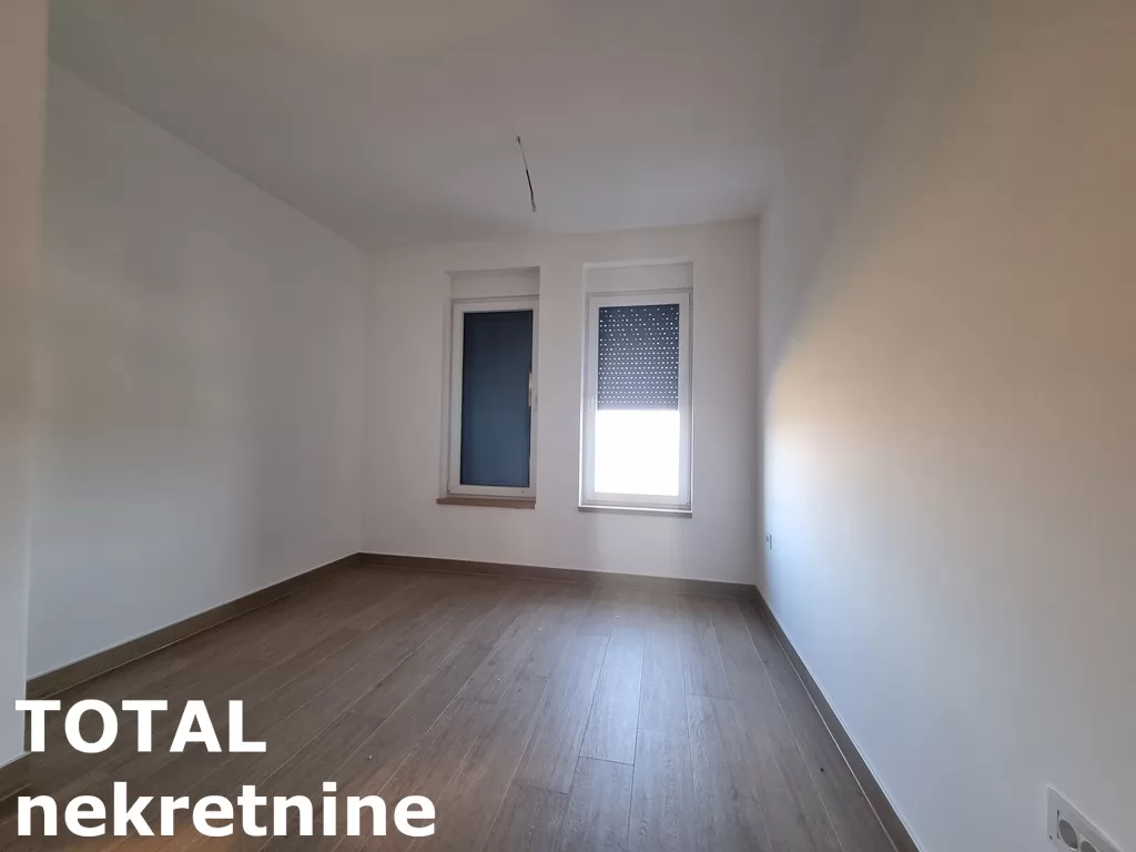 Kuca,PETROVARADIN,MISELUK,kv: 151.00, € 362400, ID: 3091503 17