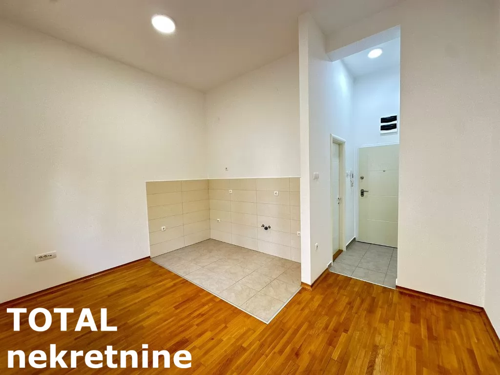 Stan,NOVI SAD,CENTAR,kv: 23.00, € 80000, ID: 1101796 1