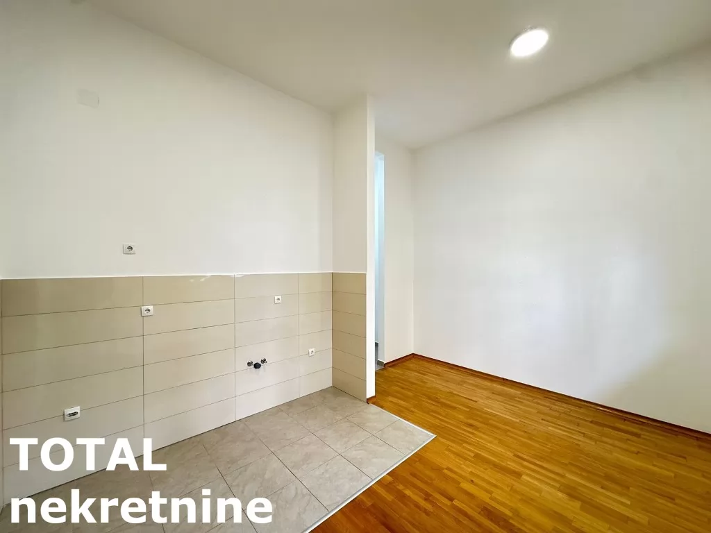 Stan,NOVI SAD,CENTAR,kv: 23.00, € 80000, ID: 1101796 2