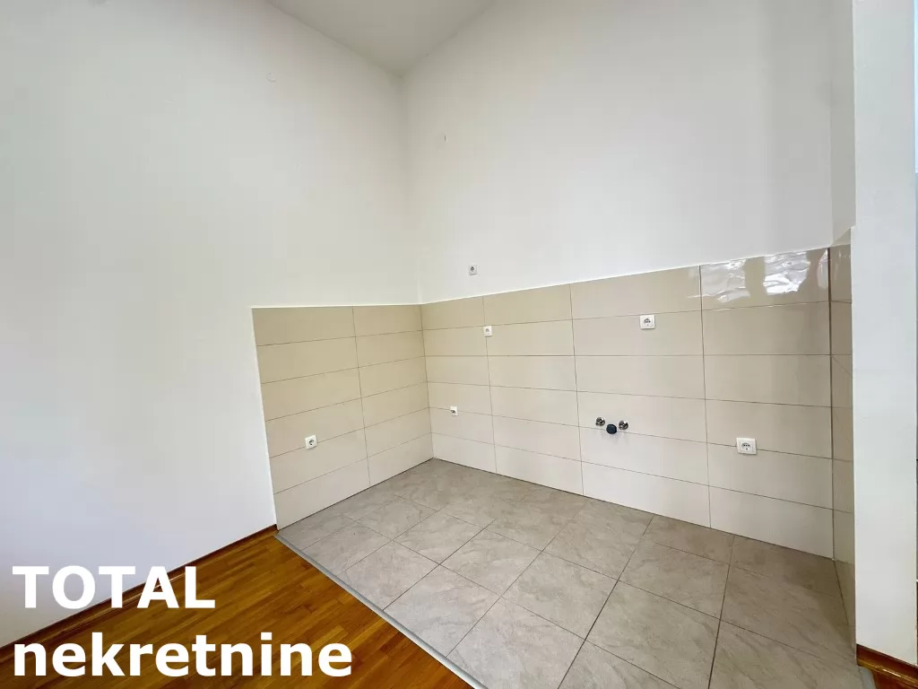 Stan,NOVI SAD,CENTAR,kv: 23.00, € 80000, ID: 1101796 4