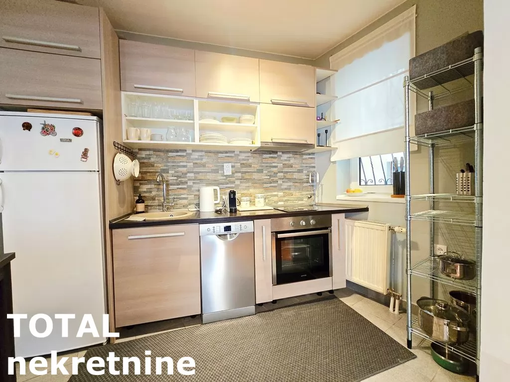 Stan,NOVI SAD,CENTAR,kv: 43.00, € 134200, ID: 1101801 8