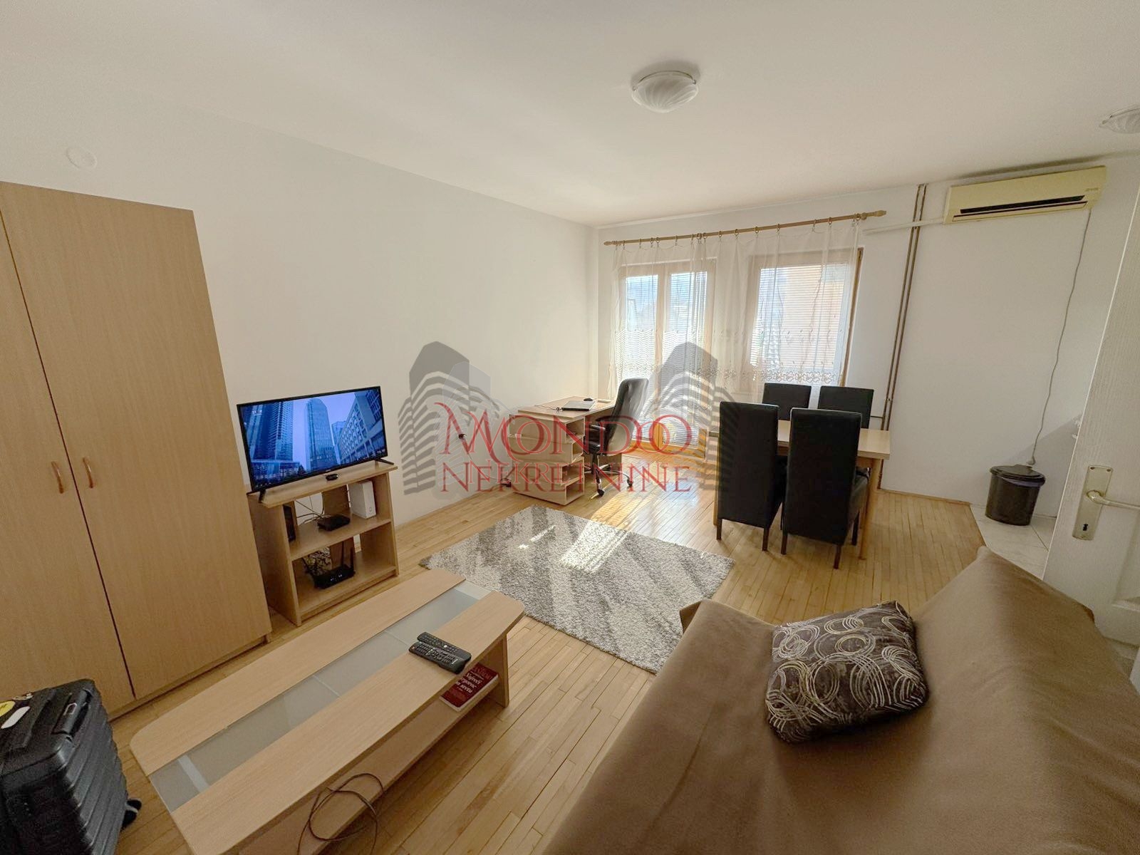 Garsonjera u blizini Pravnog fakulteta, novogradnja 1