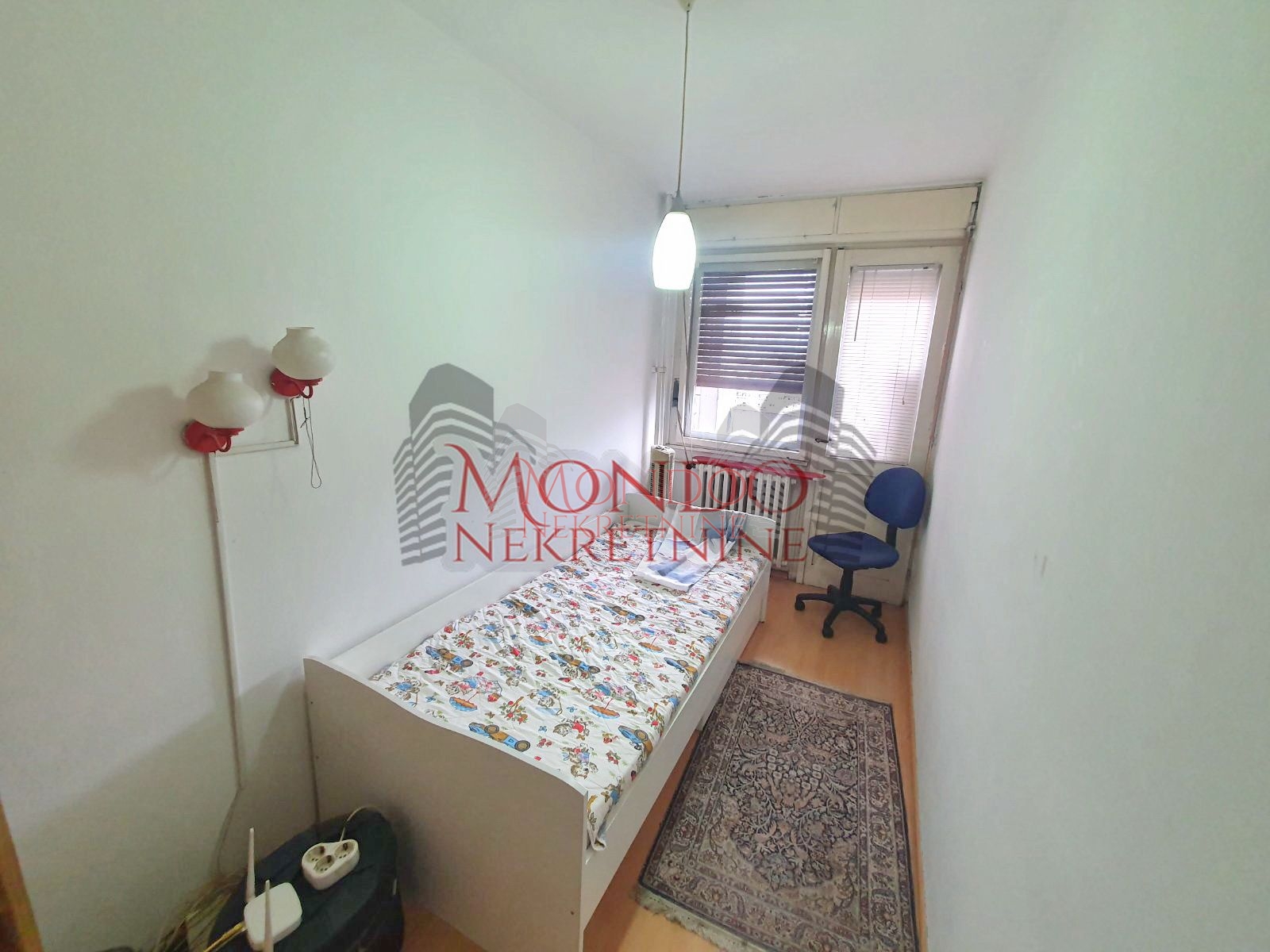 Trosoban stan kod Lutkarskog pozorišta 14