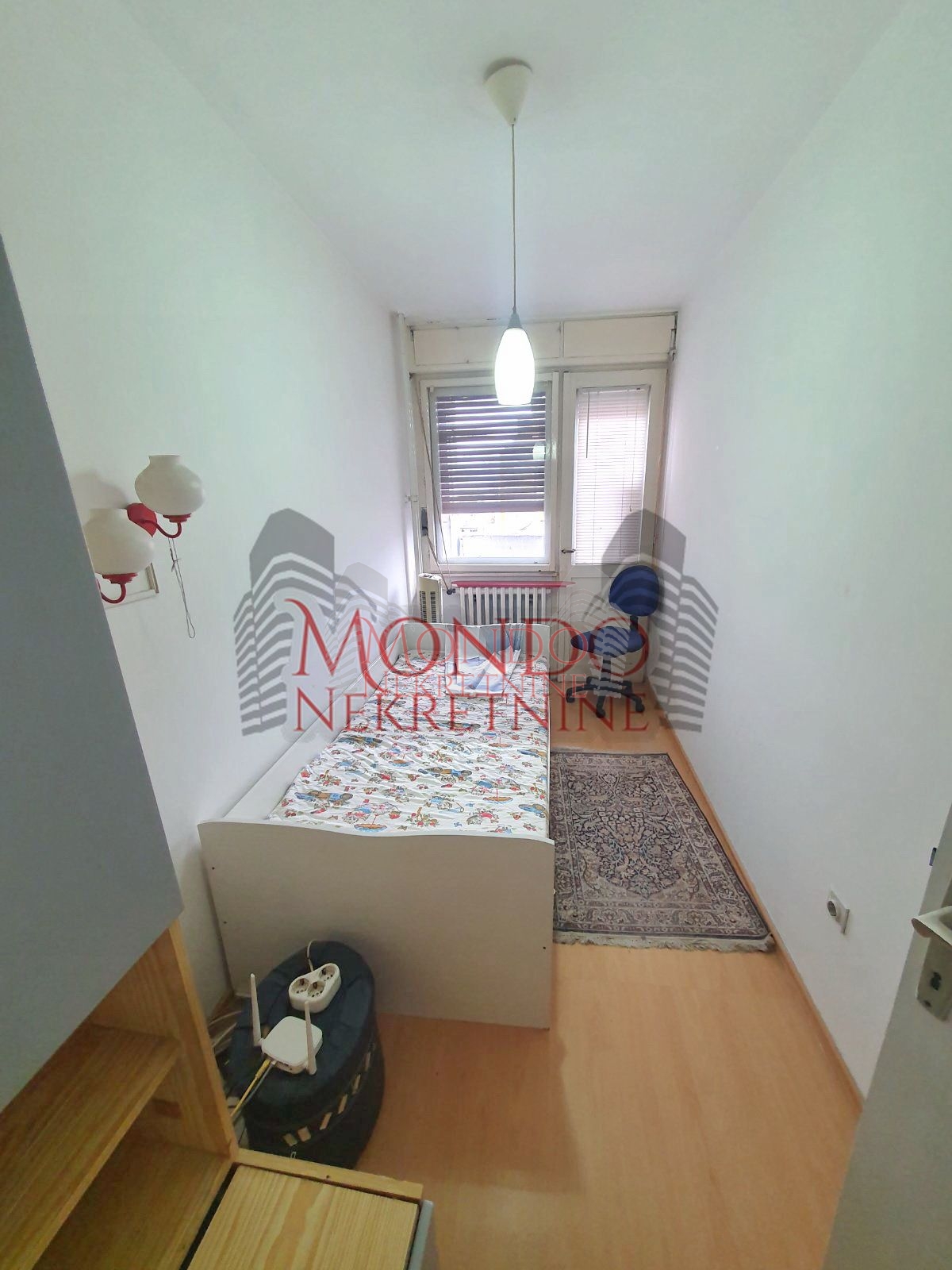 Trosoban stan kod Lutkarskog pozorišta 12