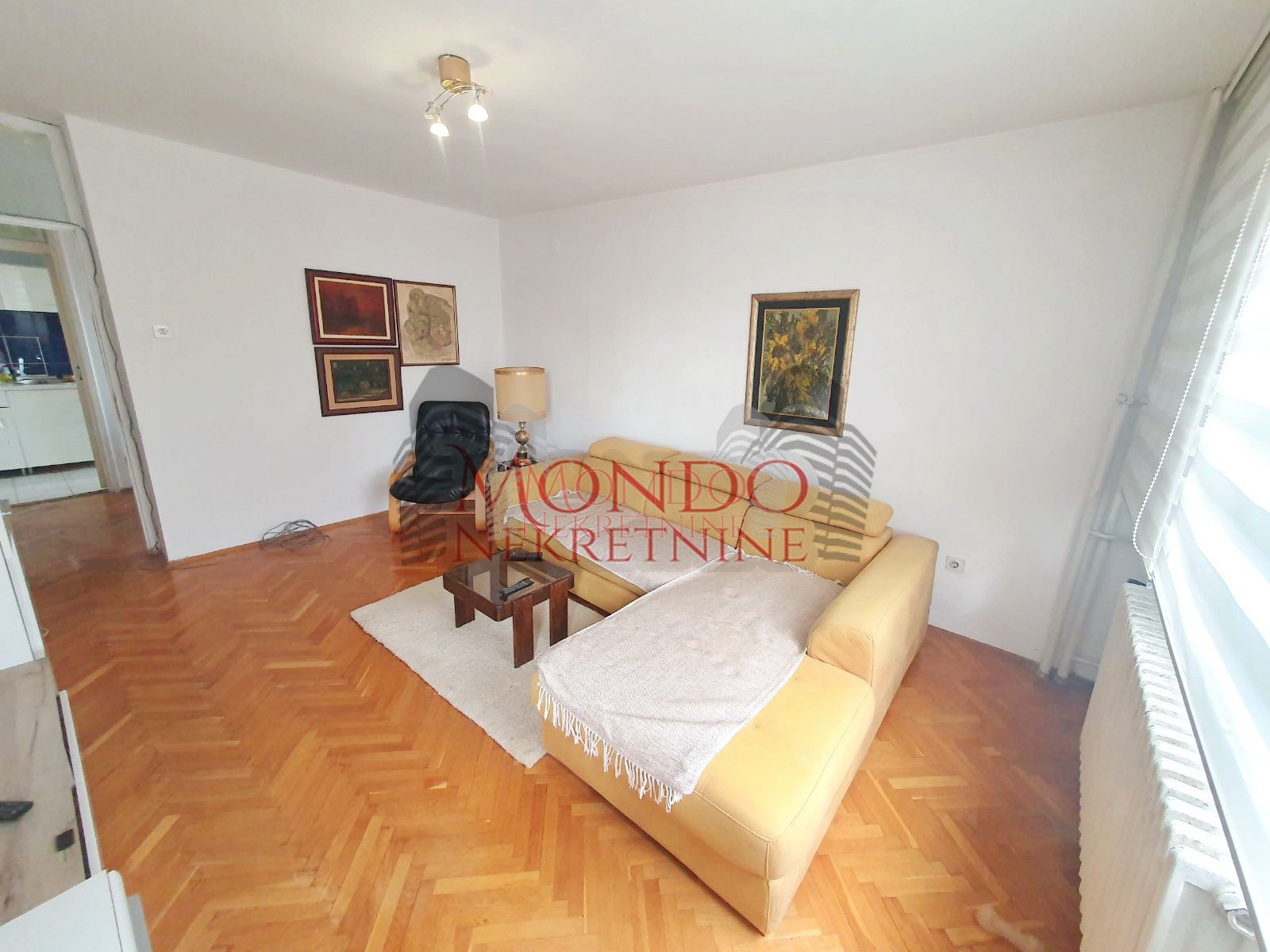 Trosoban stan kod Lutkarskog pozorišta 1