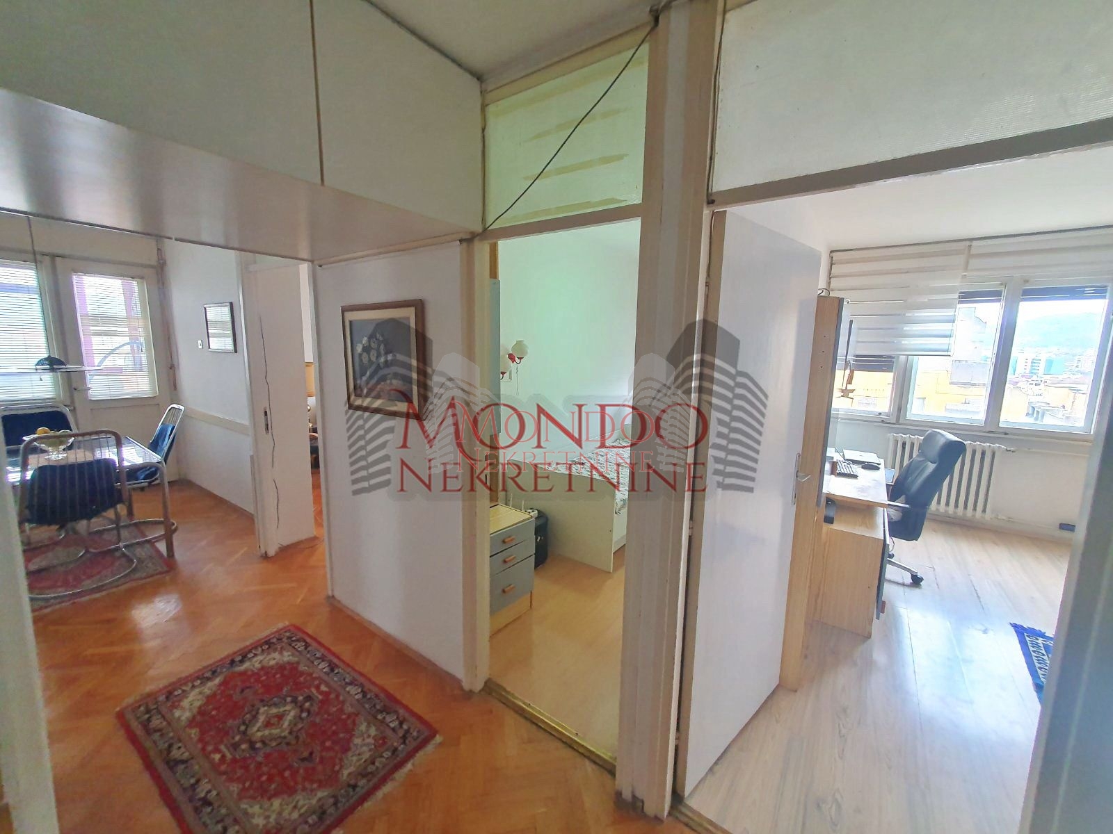 Trosoban stan kod Lutkarskog pozorišta 8