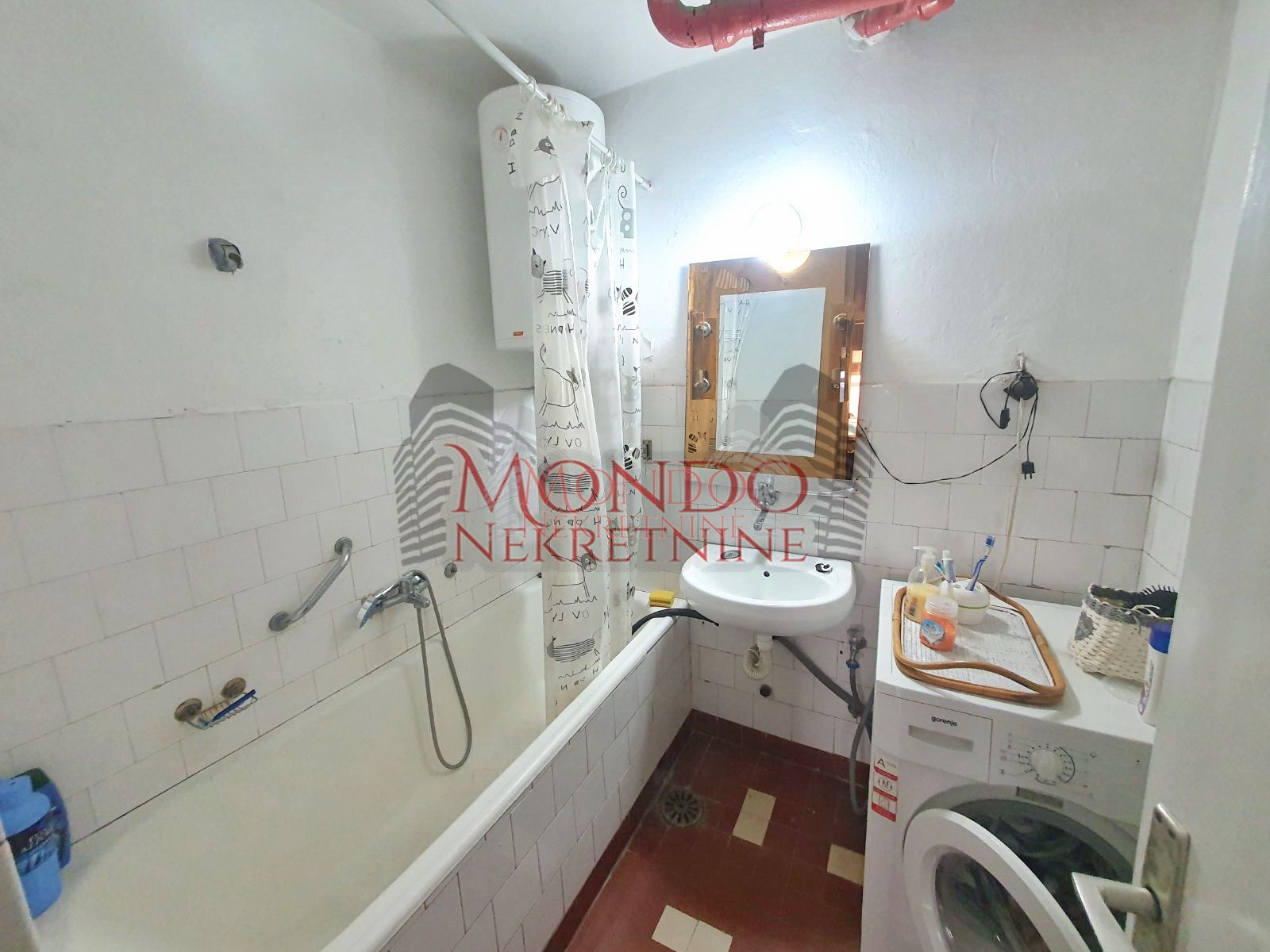 Trosoban stan kod Lutkarskog pozorišta 16