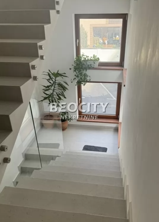 Trosoban stan, 115 m2, Mirijevo, Vlastimira Đuze Stojiljkovića ID: 125381 5