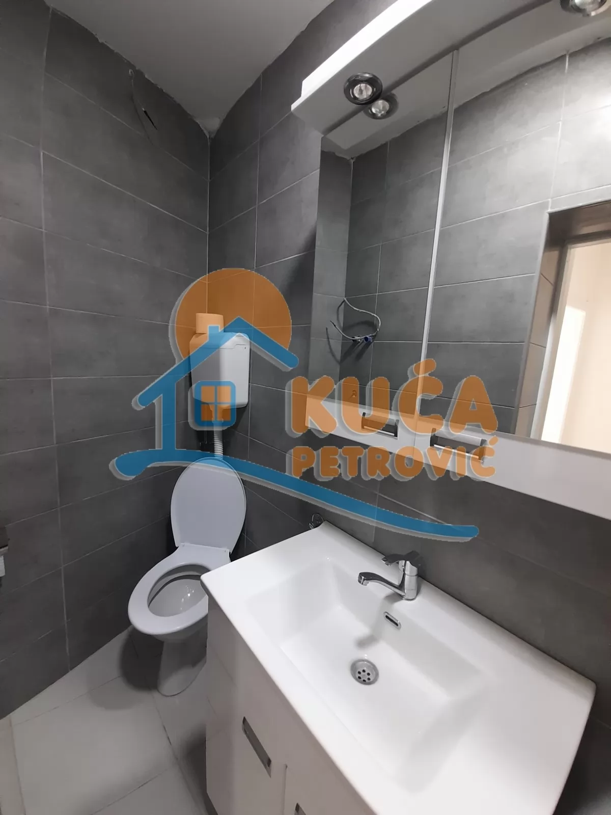 Trosoban stan, 85 m2, Centar, Generala Milojka Lešjanina ID: i-08099 15