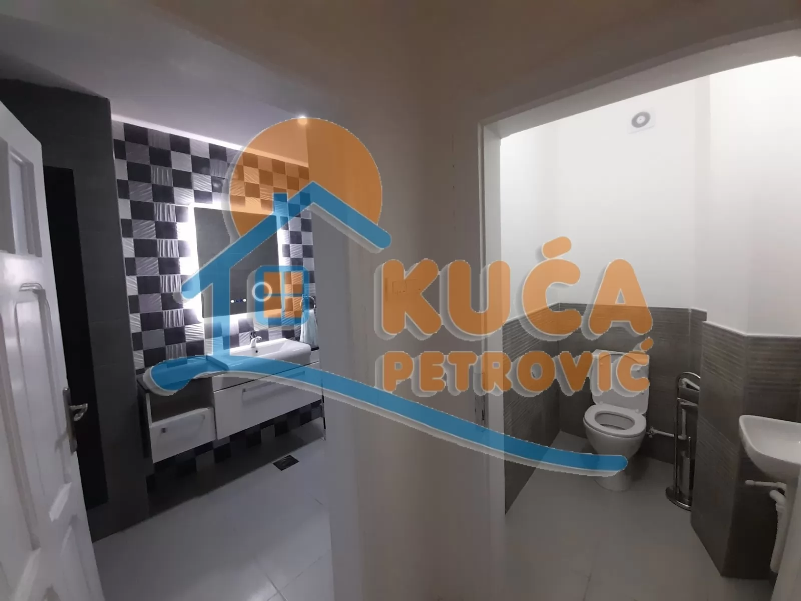 Trosoban stan, 85 m2, Centar, Generala Milojka Lešjanina ID: i-08099 19