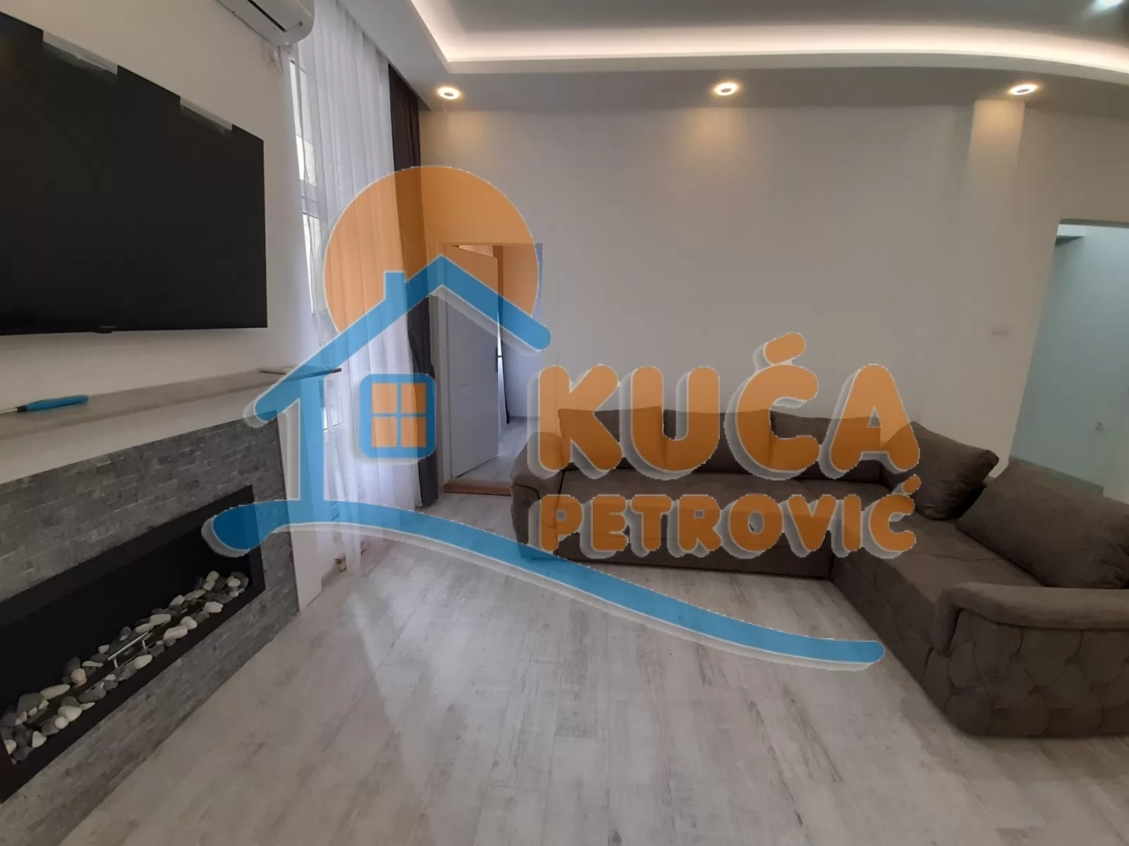 Trosoban stan, 85 m2, Centar, Generala Milojka Lešjanina ID: i-08099 2