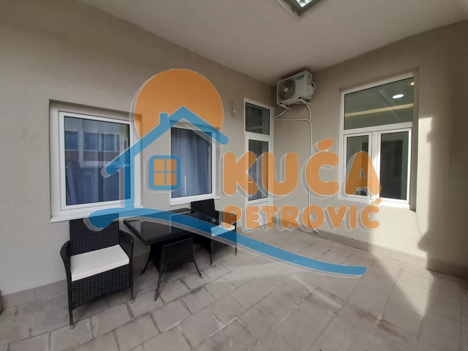 Trosoban stan, 85 m2, Centar, Generala Milojka Lešjanina ID: i-08099 22