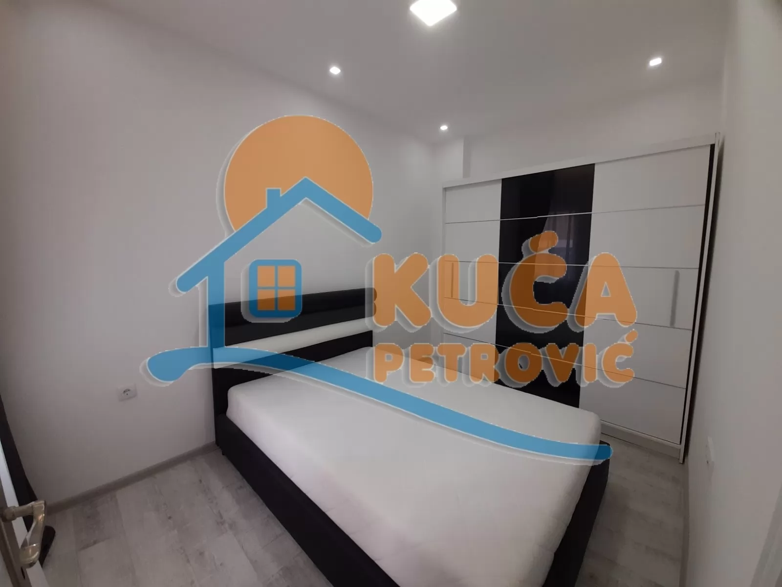 Trosoban stan, 85 m2, Centar, Generala Milojka Lešjanina ID: i-08099 9