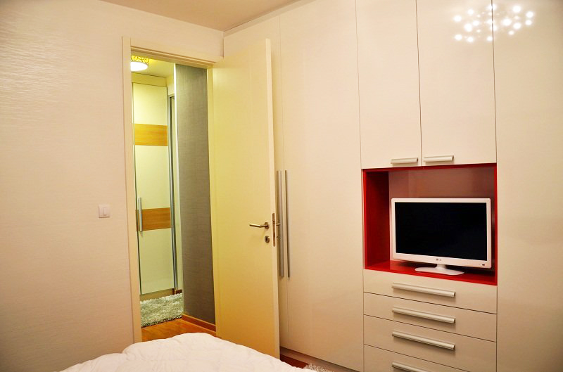 Izdavanje Dvosoban lux stan u Belvilu 5