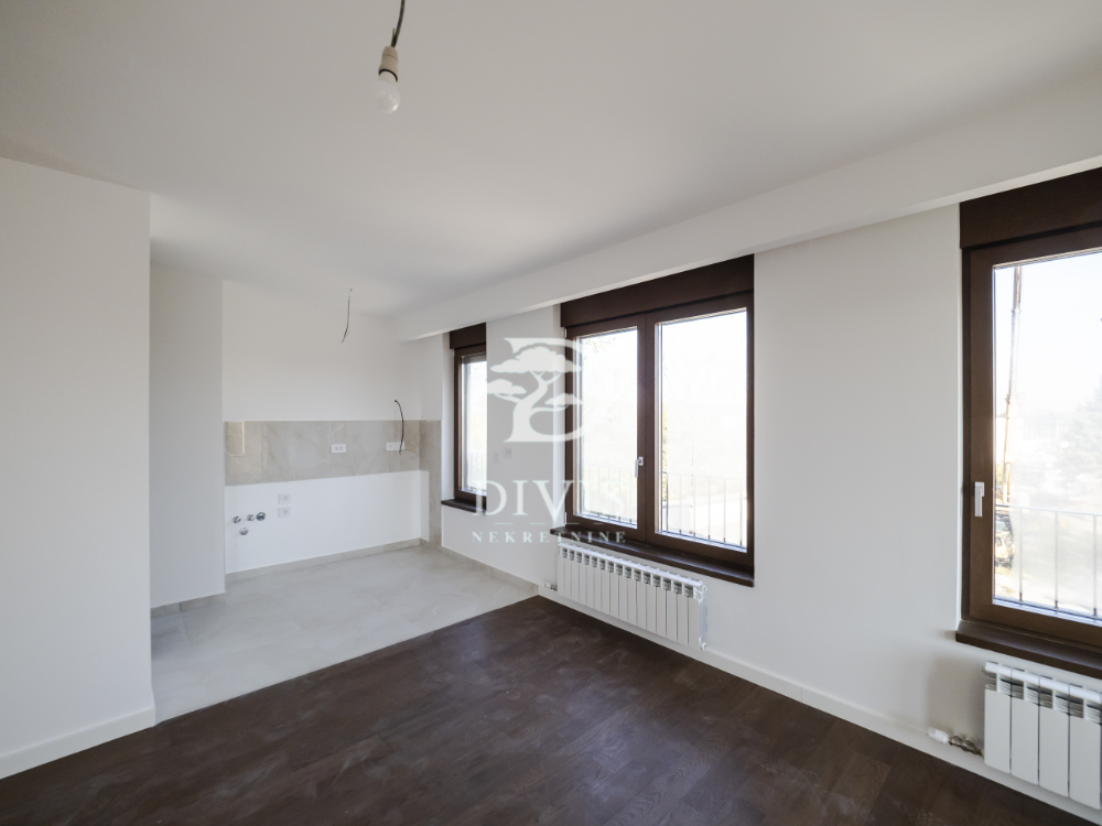 Prodajemo odličan 4 0 nov stan  103m2  Bežanijska kosa  Lux 51 4