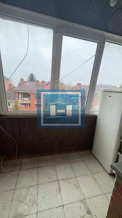 Izdaje se stan okružen zelenilom – idealan za miran i kvalitetan život 5