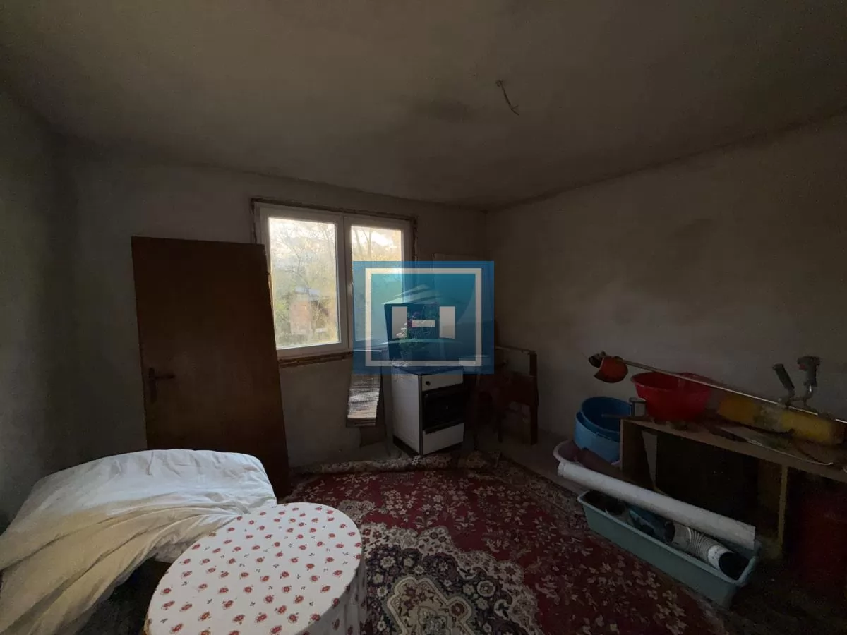 Kuća na placu od 15 ari , u centralnom delu Kočinog sela na 5 km od Jagodine 27