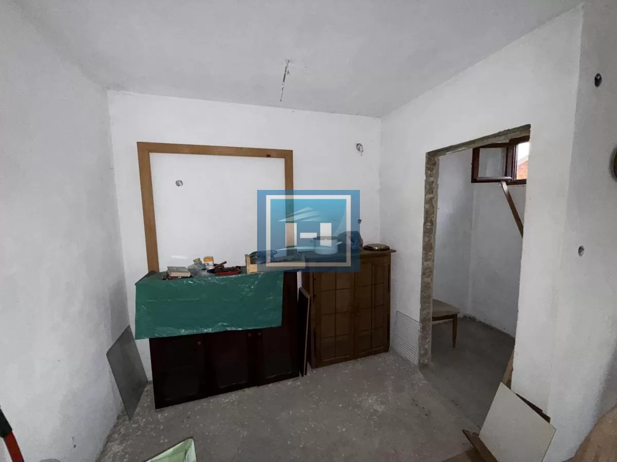 Kuća na placu od 15 ari , u centralnom delu Kočinog sela na 5 km od Jagodine 37