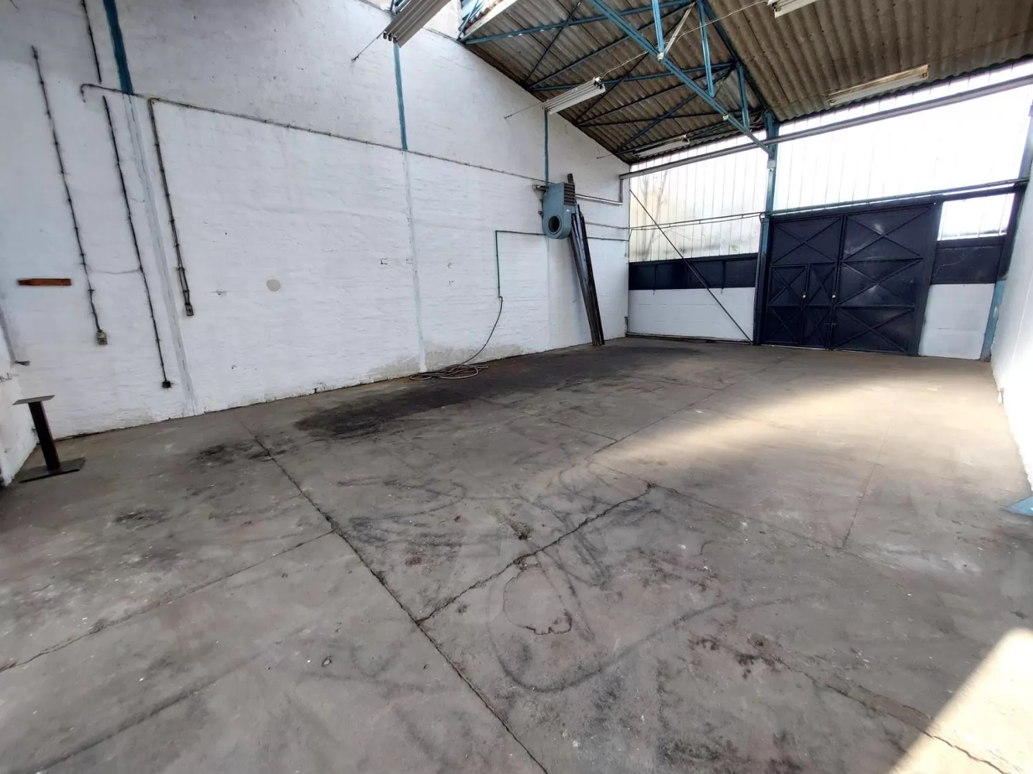 Poslovni prostor,NOVI SAD,SLANA BARA,kv: 1000, € 4, ID: 9101896 17