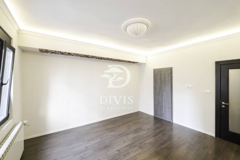 Prodajemo odličan 2 5 stan  Dorćol  Gospodar Jovanova 3