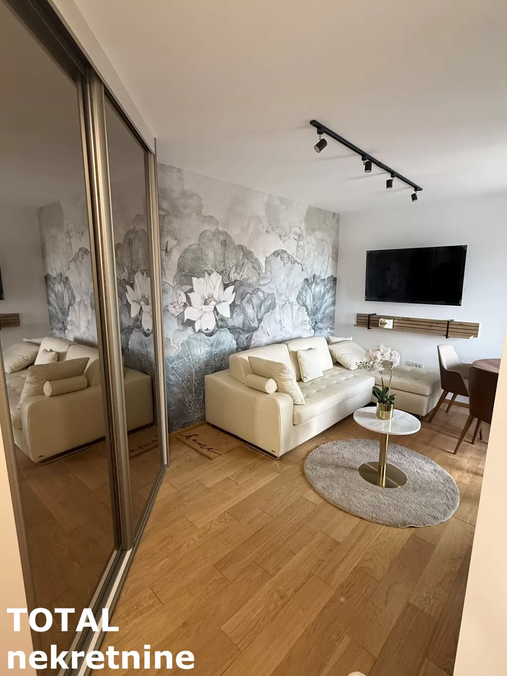 Stanovi,NOVI SAD,CENTAR,kv: 27.00, € 500, ID: 9189863 2