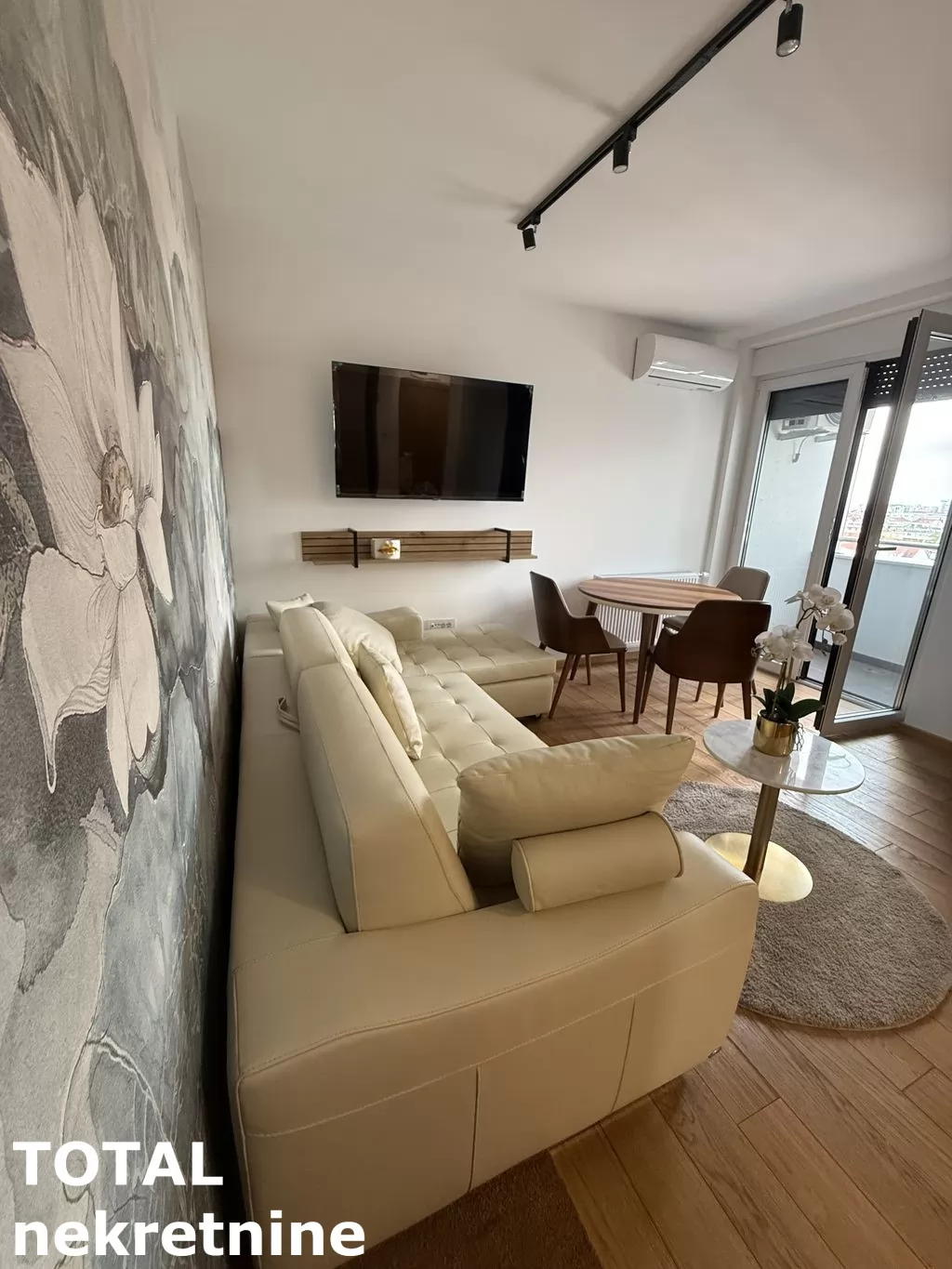 Stanovi,NOVI SAD,CENTAR,kv: 27.00, € 500, ID: 9189863 4